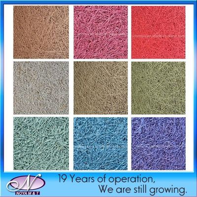 Διακόσμηση οροφής με πολύχρωμα ακουστικά πάνελ και πλακέτα από φυτικό τσιμέντο