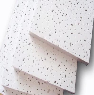 Ακουστικές ορυκτές ίνες μαλλί πτώση ταβάνι πλακάκια με λωρίδες γραμμές Εικόνα επιφάνειας