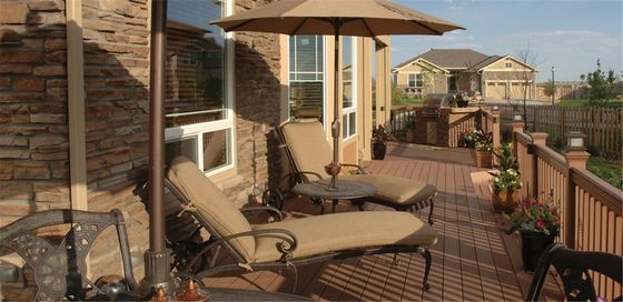 Υδατοασφαλής εξωτερική επιφάνεια WPC / πράσινο δάπεδο HS145*22 για εξωτερικό περιβάλλον