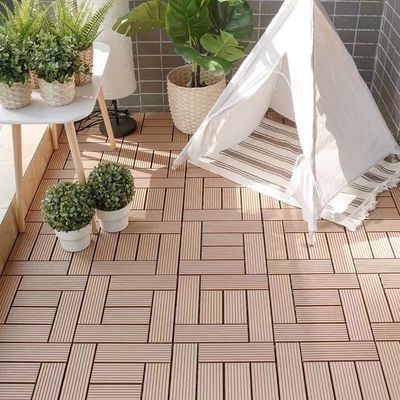 300mm*300mm WPC Decking για περιβαλλοντικά φιλικά decking / φράχτες / περικοπές περίφραξης