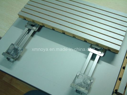 Ακουστική απορρόφηση ξύλινη ταβέρνα οροφής και πάνελ με τετραγωνικά ακουστικά πάνελ