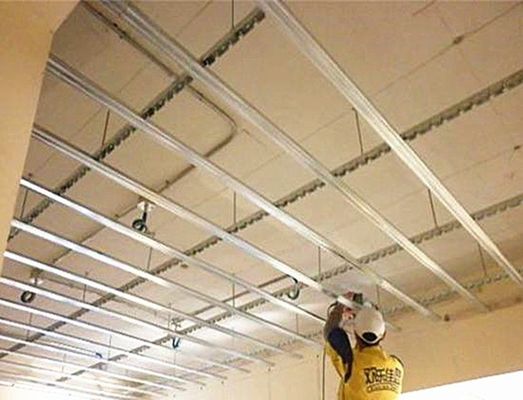 Τροχιά T για το αναρτημένο σύστημα Cross Tee 27*24*1200 και 32/38*24*3600 Τροχιά T