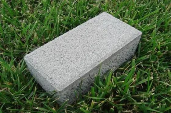 Υψηλή διαπερατότητα σε νερό Πώληση χονδρικής πώλησης Προϊόντα τοπίου Γεωργική επιφάνεια Αδιάβροχο κεραμικό διαπερατό τούβλο