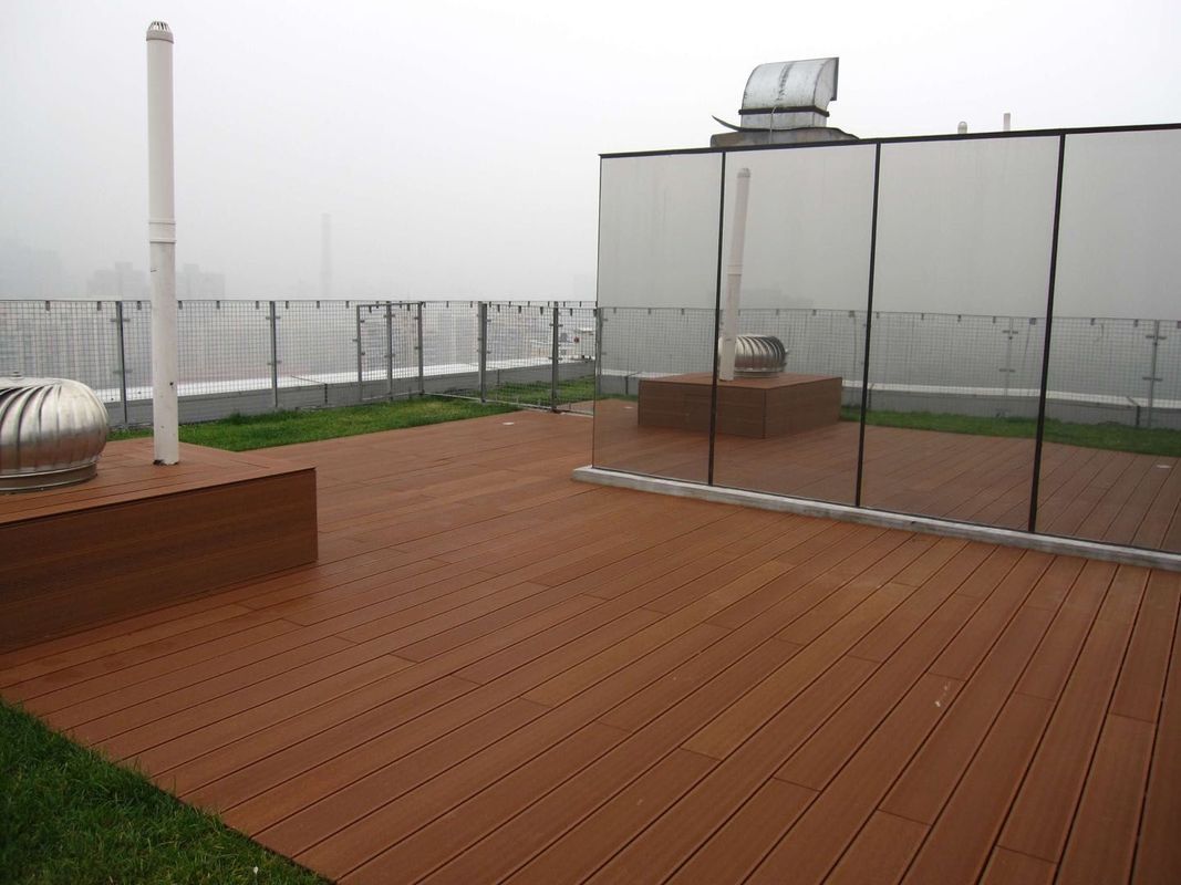 150*25mm Ash Wood Plastic Composite WPC Decking Superior για κήπο / εξωτερικό δάπεδο